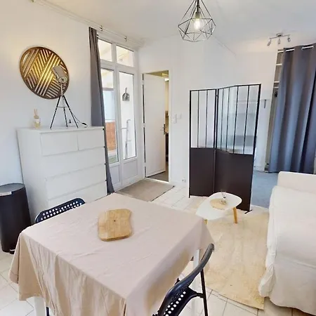 With Terrace On Rue Bourdaloue Apartment